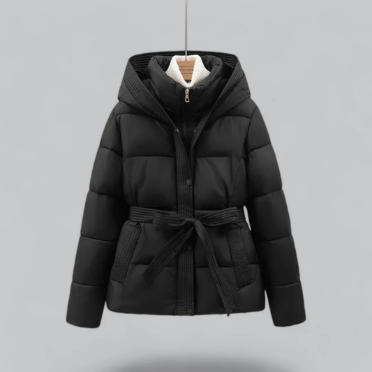 Sophia™ | Kurze Puffer-Winterjacke mit Gürtel und Kapuze